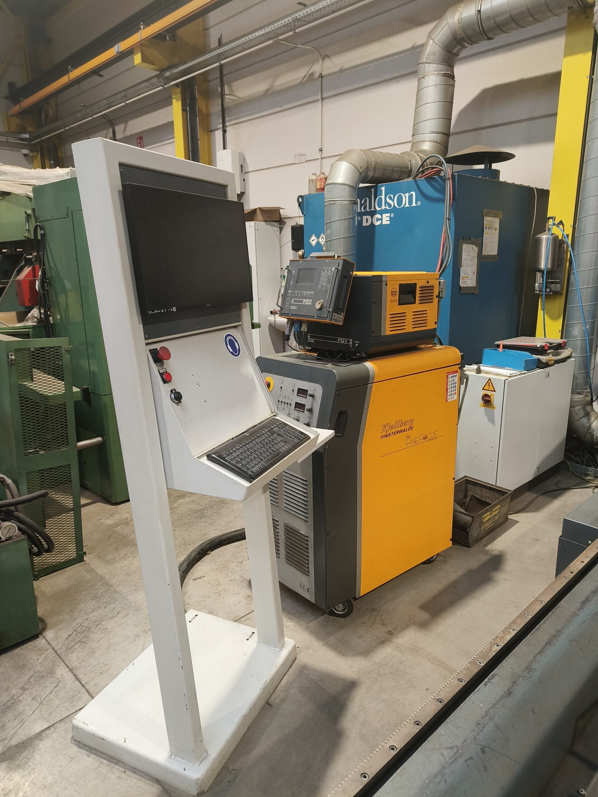 Image - TE KOOP: Demomodel HS 200 1530 CNC Snijmachine